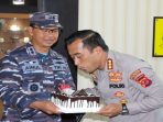 TNI Beri Kejutan Hari Bhayangkara ke-76 ke Kapolresta Cirebon