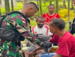 TNI AD Berikan Pelayanan Kesehatan Gratis di Perbatasan
