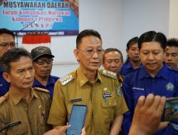 Dibanjiri Ucapan Papan Bunga, Bambang Hartono Pimpin FKWKP Kembali Secara Aklimasi 