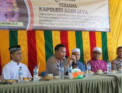 Dengar Curhatan Para Nelayan, Kapolres Aceh Jaya Rutin Gelar Program Jumat Curhat