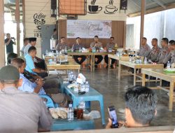 Jum’at Curhat Kapolres Nagan Raya Bersama Komunitas Petani dan Penyedia Pupuk Subsidi Kec. Seunagan Timur, Kab. Nagan Raya