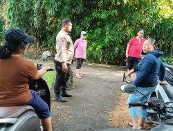 Aiptu I Gusti Nyoman Agung Turut hadir dalam Gotong Royong Bersihkan Saluran Irigasi Subak Empas di Desa Buahan