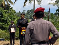 Kapolres Tabanan Pimpin Upacara Dinas Perabuan Jenazah Purnawirawan Polri Peltu Ni Wayan Parmi dengan Khidmat