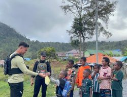 Satgas Ops Damai Cartenz Gelar Pemeriksaan Kesehatan dan Interaksi Humanis Bersama Masyarakat Sinak