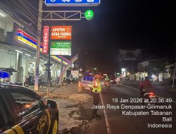 Polsek Kerambitan Laksanakan Patroli Blue Light Sembari Patroli Dialogis dengan Masyarakat sampaikan Pesan Kamtibmas